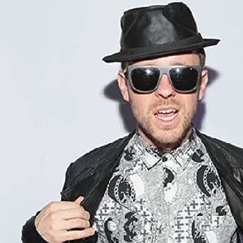 Wallpaper - Age, Bio, Birthdate, Family, Networth & More