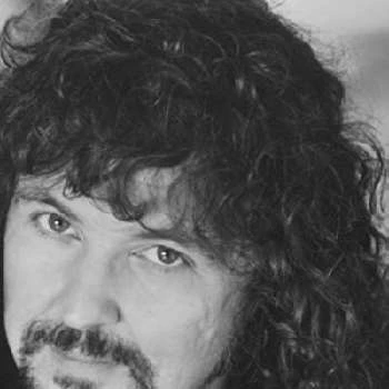 Wally Wingert Biography