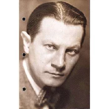 Walter Regan - Age, Bio, Birthdate, Family, Networth & More