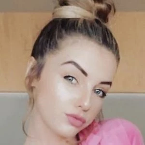 Raven Walton - Birthday, Bio, Wiki, Family, Networth & More