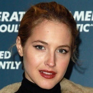 Tess Ward - Bio, Networth, Family, Age, Birthdate & More