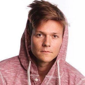 Tyler Ward - Wiki, Bio, Birthdate, Networth, Family & More