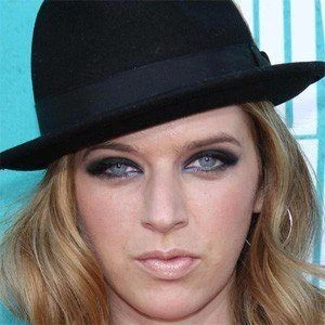 Zz Ward Biography
