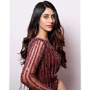 Warina Hussain - Wiki, Bio, Networth, Birthdate, Family & More