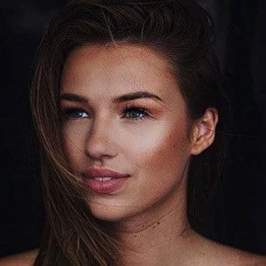 Nina Warink - Networth, Bio, Birthdate, Age, Family & More