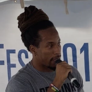 Torre Washington Biography