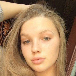 Lily Waters - Adderess, Bio, Birthdate, Family, Wiki & More