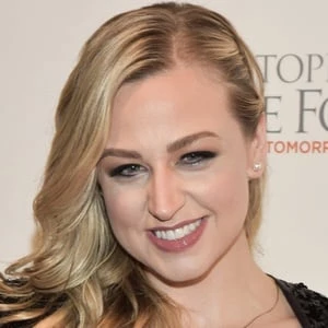 Bethany Watson - Family, Bio, Birthdate,Age, Networth , Wiki& More