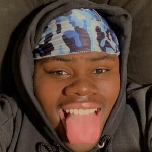 Sidney Watts - Wiki, Bio, Birthdate, Networth, Family & More