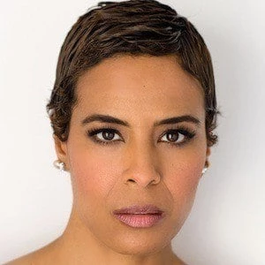 Daphne Wayans Biography