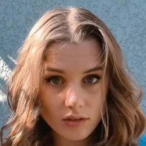 Weenzly - Parents, Networth, Bio, Birthdate, Family Wiki & More