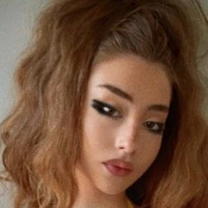 Ayla Weissman Biography