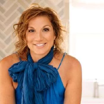 Wendy Paquette - Age, Bio, Birthdate, Family, Networth & More