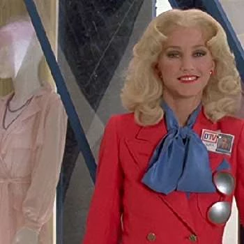 Wendy Raebeck - Age, Bio, Birthdate, Family, Networth & More