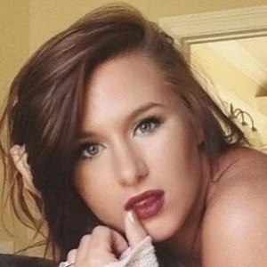 Ginger Wesson Lavender Biography