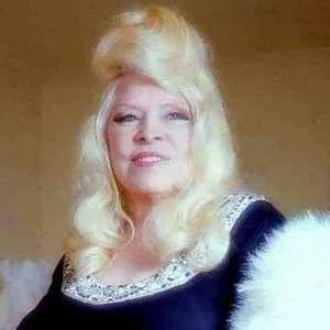 Mae West Biography