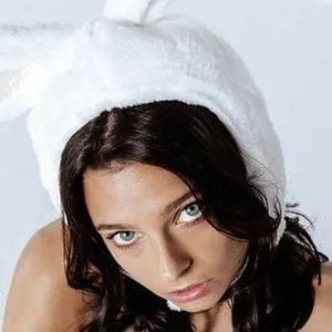 Julia Wettreich - Biography, Birthdate, Family, Networth & More