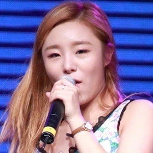 Wheein - Income, Birthday, Family, Bio, Networth & More