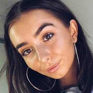 Billie Rose White - Age, Wiki, Birthdate, Bio, Networth, Family & More