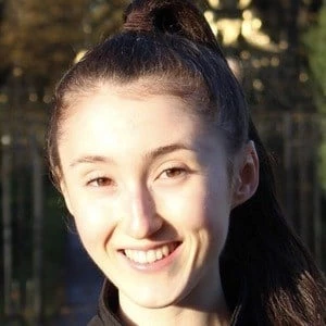 Holly Gabrielle White Biography