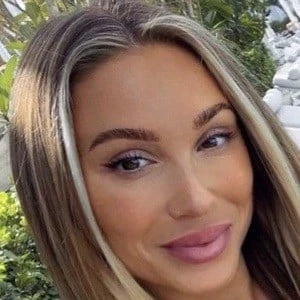 Janine Wiggert Biography