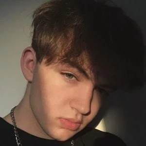 SmkingAustin - Age, Height, Birthdate, Bio, Family, Networth & More