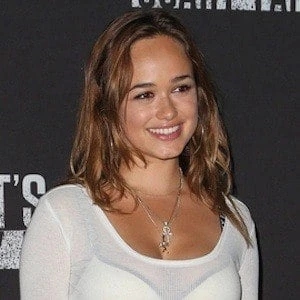 Rose Williams - Age, Wiki, Birthdate, Bio, Networth, Family & More