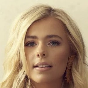Anne Wilson Biography