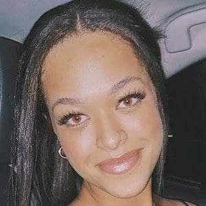 Kaylyn Winkler - Family, Bio, Birthday, Family, Income & More