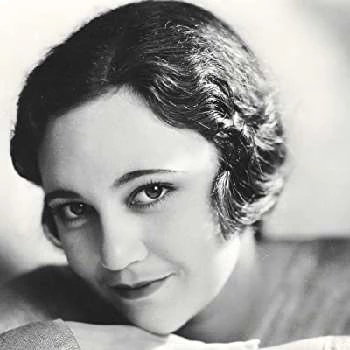 Winona Love - Age, Bio, Birthdate, Family, Networth & More