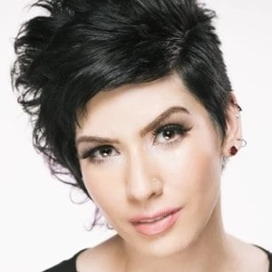 Fryda Wolff - Bio, Networth, Family, Age, Birthdate & More