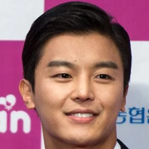 Yeon Woo-Jin Biography