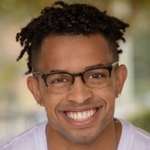 Noah Jay Wood Biography