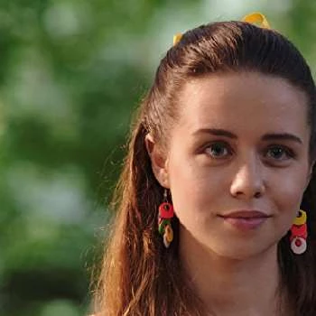 Yagmur Ün - Family, Bio, Birthday, Family, Income & More