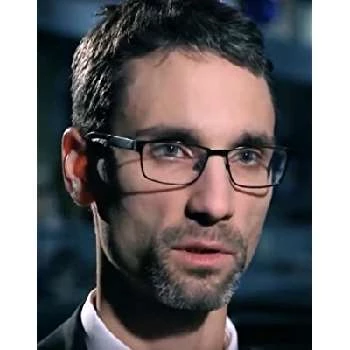 Yan Daze - Age, Bio, Birthdate, Family, Networth & More