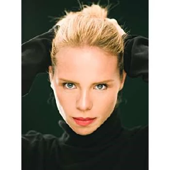 Yanina Hope - Age, Bio, Birthdate, Family, Networth & More