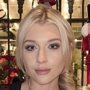 Kyla Yesenosky Biography