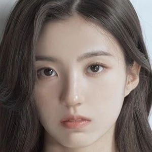 Kang Yeseo Biography