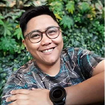 Yeye Conde - Age, Bio, Birthdate, Family, Networth & More