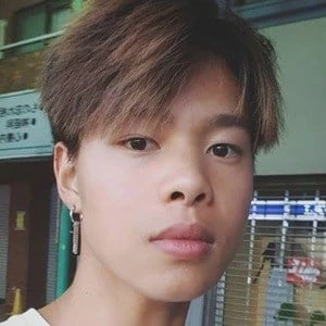 Feng Yi Lu - Wiki, Family, Bio, Birthdate, Networth & More