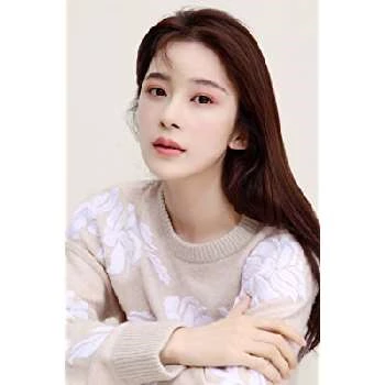 Yingzi Zhao - Age, Bio, Birthdate, Family, Networth & More