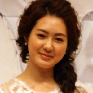 Lee Yo-won Biography