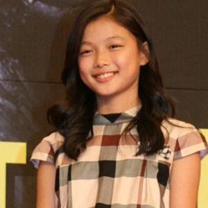 Kim Yoo-jung - Age, Bio, Birthdate, Family, Networth & More