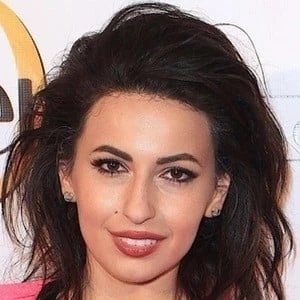 Yelena York - Family, Bio, Birthday, Family, Income & More