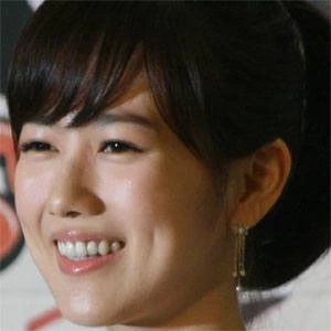 Ah Young - Age, Bio, Birthdate, Family, Networth & More