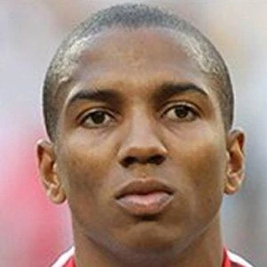 Ashley Young - Adderess, Bio, Birthdate, Family, Wiki & More