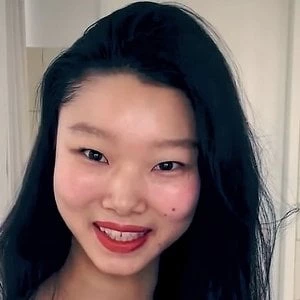 Yoon Young Bae - Adderess, Bio, Birthdate, Family, Wiki & More