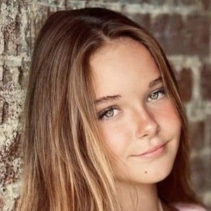 Molly Louise Young - Networth, Bio, Wiki, Family, Birthday, Networth & More