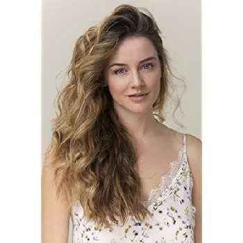 Yulia Demóss - Age, Bio, Birthdate, Family, Networth & More