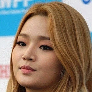 Z.HERA Biography